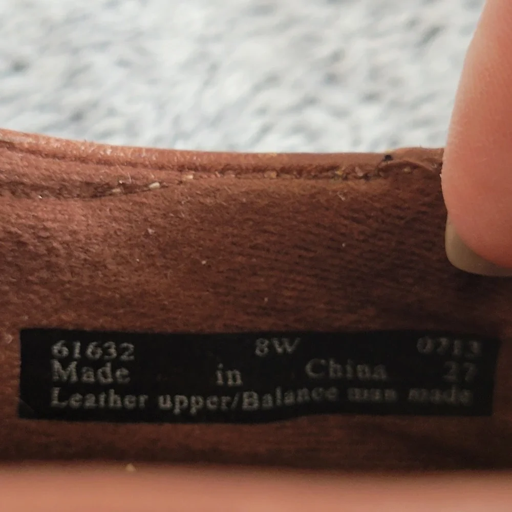 Clarks Womens Loafers 8W Brown Leather Button Accent Low Heel Granola Girl 21462